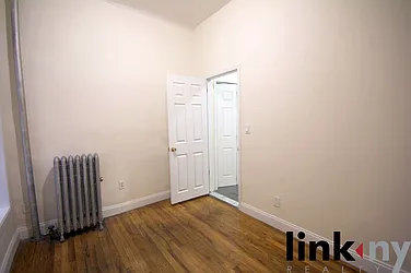 Rented by Link NY Realty