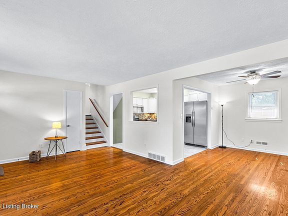 5th image of 2272 Bradford Dr