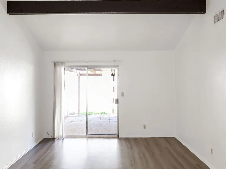 3565 W Savanna St #5 — Photo 3