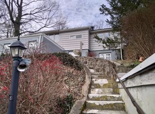 151 Flat Iron Rd, Guilford, CT 06437