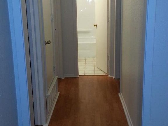 4th image of 5900 Twin Willows Dr