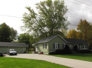 W1553 De Master Rd, Oostburg, WI 53070