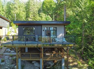 5792 Tillicum Bay Rd, Sechelt, BC V7Z0C7
