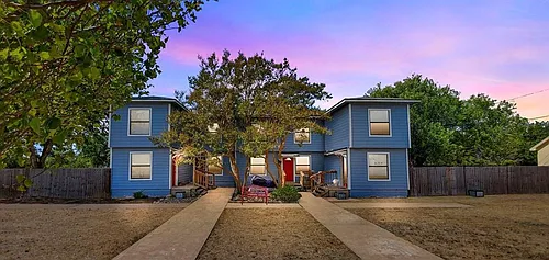 20600 Bonanza St #4 Photo 1
