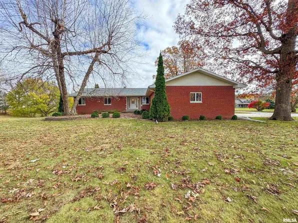 202 S Green St, Astoria, IL 61501