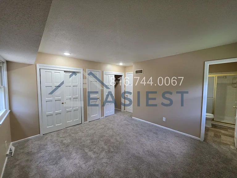 11335 E 72nd St — Photo 10