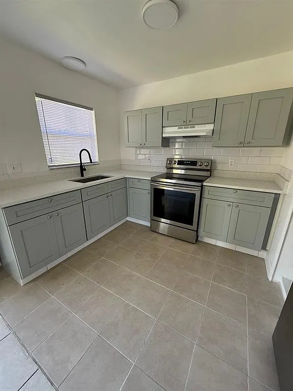 3 bed, 2.0 bath, 1104 sqft, $1,950 — Photo 4