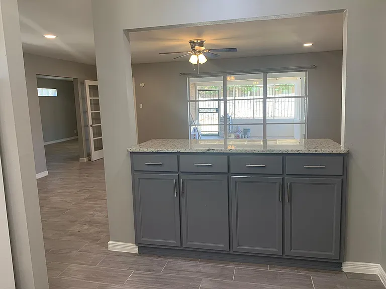3315 Edgar Park Ave — Photo 2