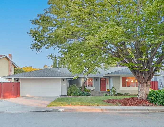 1st image of 470 Las Coches Ct