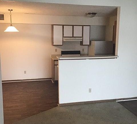 4th image of 6290 Applegrove Ln