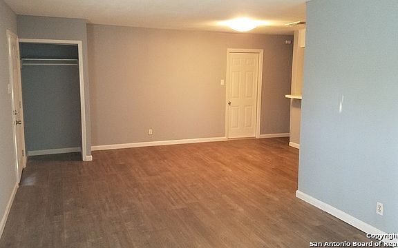 5th image of 6031 Millbank Dr