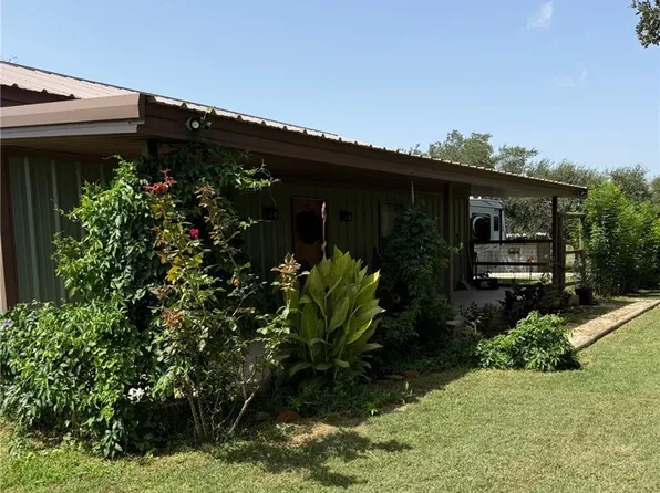 226 Fm 1107, Stockdale, TX 78160