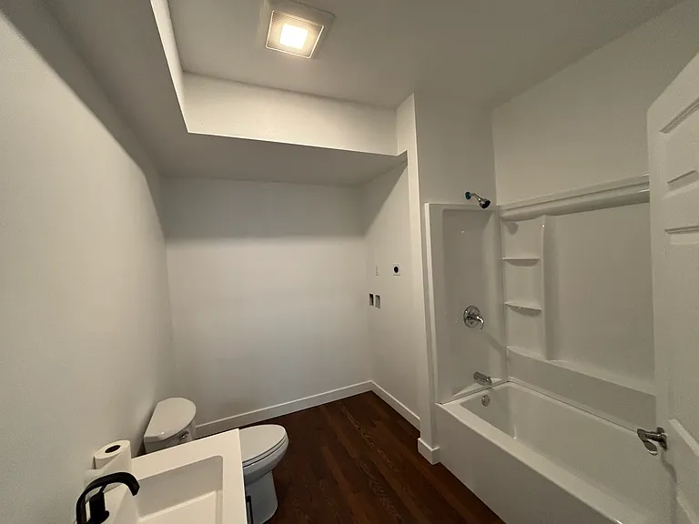 118 Locust St — Photo 4