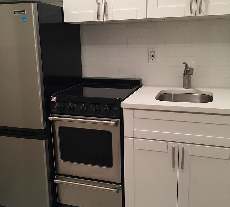 2nd image of 325 E 72nd St APT 5B