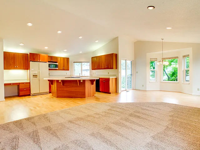 8590 SW Indian Hill Ln — Photo 4