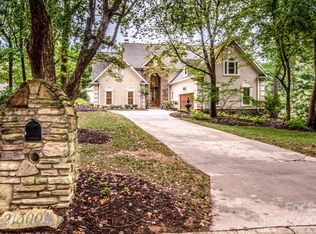 21300 Blakely Shores Dr, Cornelius, NC 28031