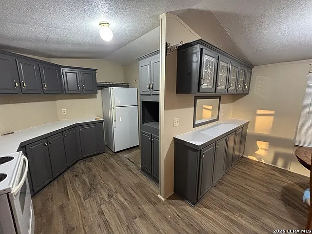 3 bed, 2.0 bath, 1216 sqft, $1,400 — Photo 4
