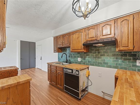 4th image of 25735 Lorain Rd Unit 210