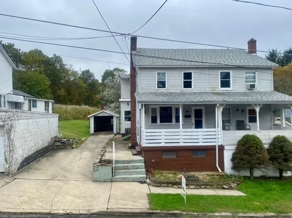 16 Andrewsville St, Lansford, PA 18232