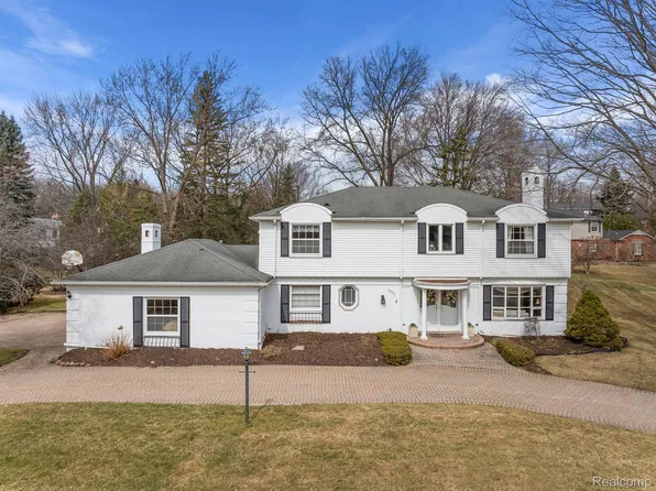 4366 Ardmore Dr, Bloomfield Hills, MI 48302