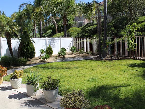 4th image of 957 Villa Montes Cir