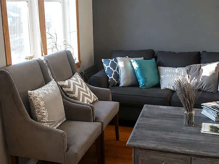 537 N Ashland Ave #2F — Photo 3