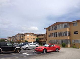 140 Royal Palm Rd APT 105, Hialeah Gardens, FL 33016