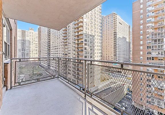 3rd image of 303 W 66th St APT 10BW