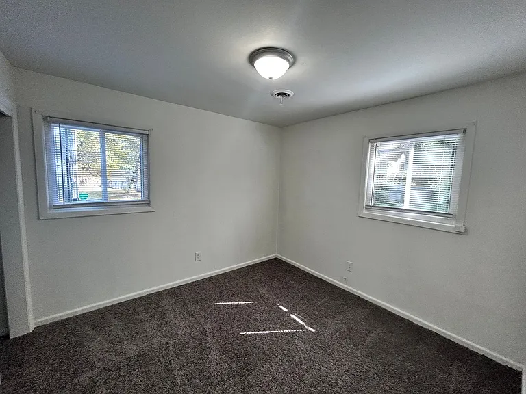 3303 Branch Ave — Photo 9