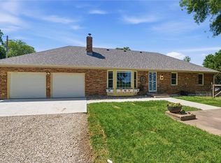 24103 E 323rd St, Harrisonville, MO 64701