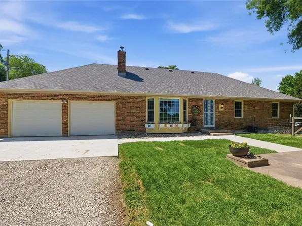 24103 E 323rd St, Harrisonville, MO 64701