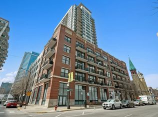 210 S Des Plaines St #1807, Chicago, IL 60607