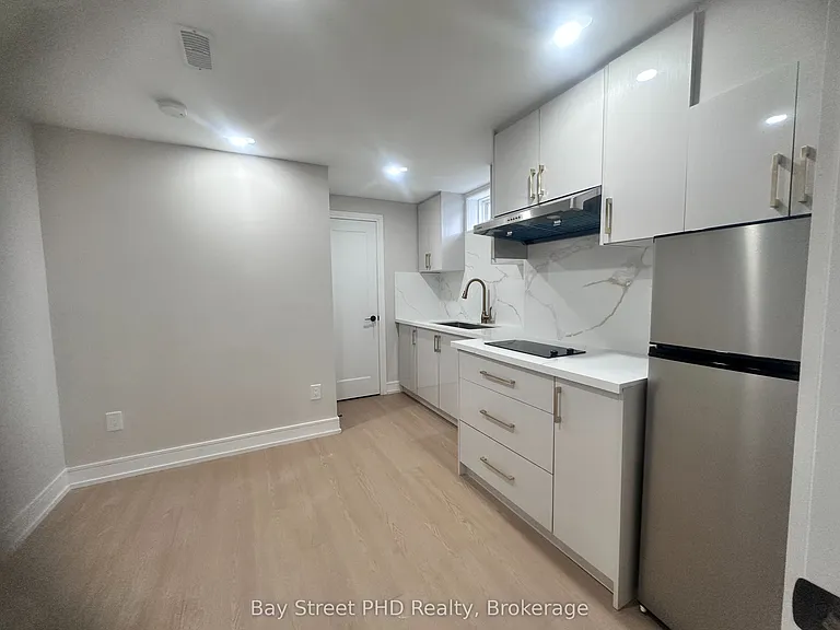 28 W Normandy Dr #2 — Photo 5