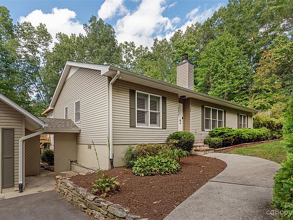 3rd image of 228 S Country Ln