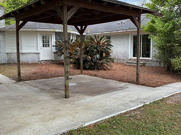 5th image of 112 N Jackson Rd