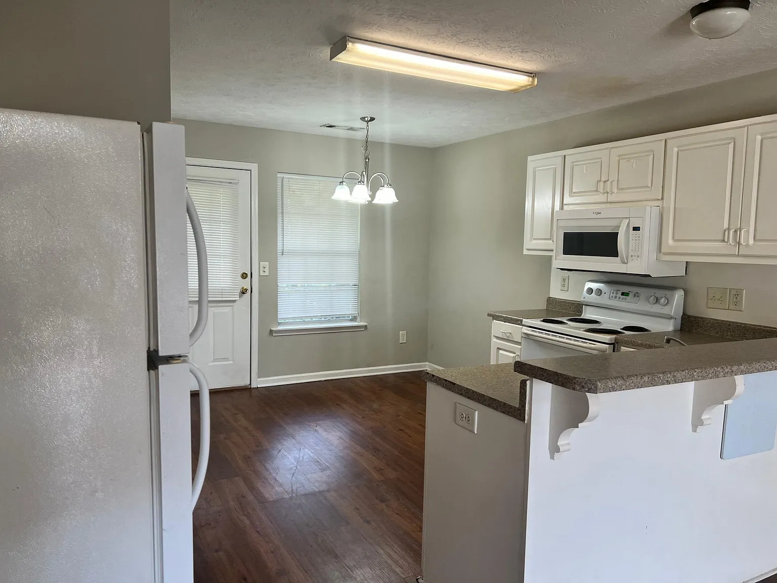 6222 Crystal Dr — Photo 2