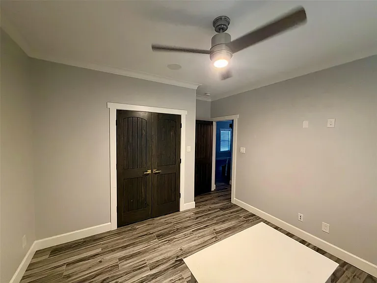 1914 Elysian St — Photo 16