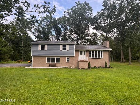 844 Campbell Rd, Tyrone, PA 16686