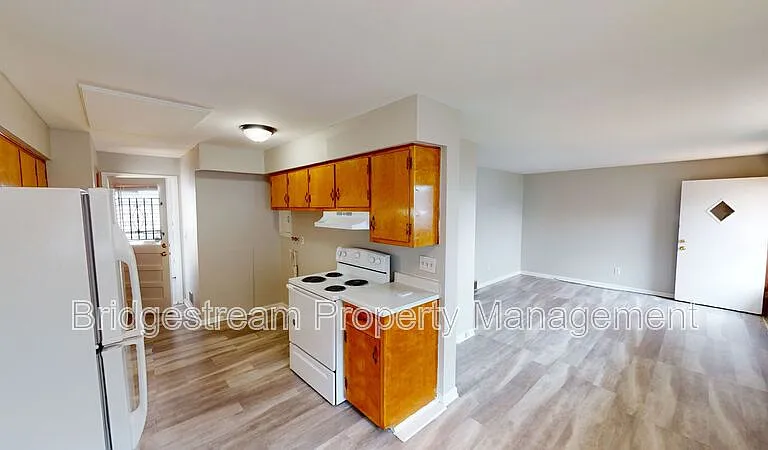 2912 Hazel Ave #B — Photo 2