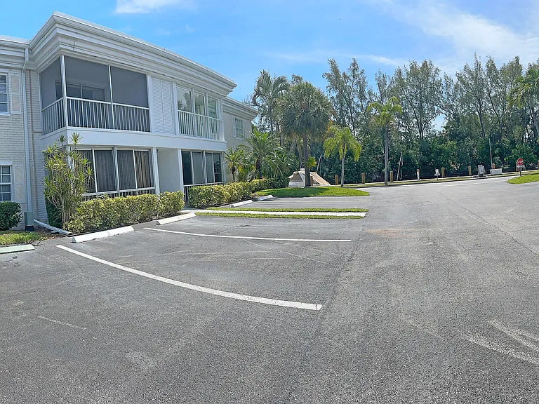 6299 Bay Club Dr #3 — Photo 2
