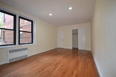 Rented by Silverstein Collection LLC 