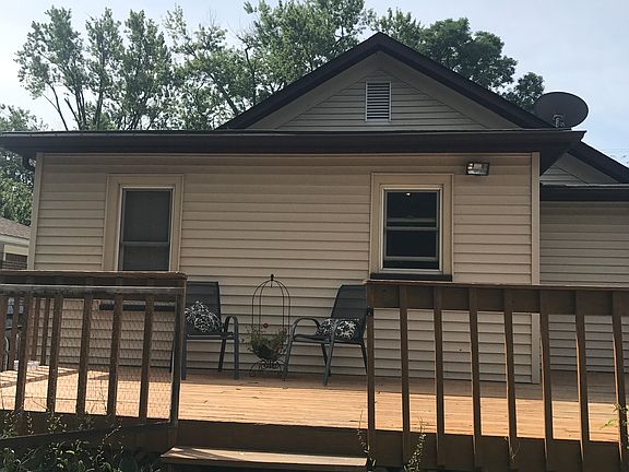 spacious back deck