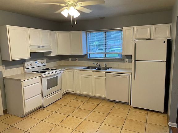 4th image of 111 Valentine Ln