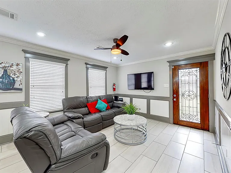 7825 Cook Rd — Photo 4