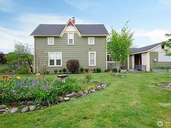 4th image of 204 W Harris Avenue