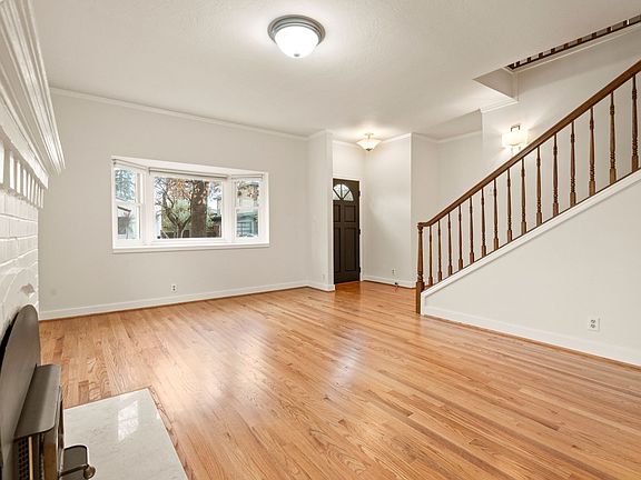 3rd image of 1218 Oak St