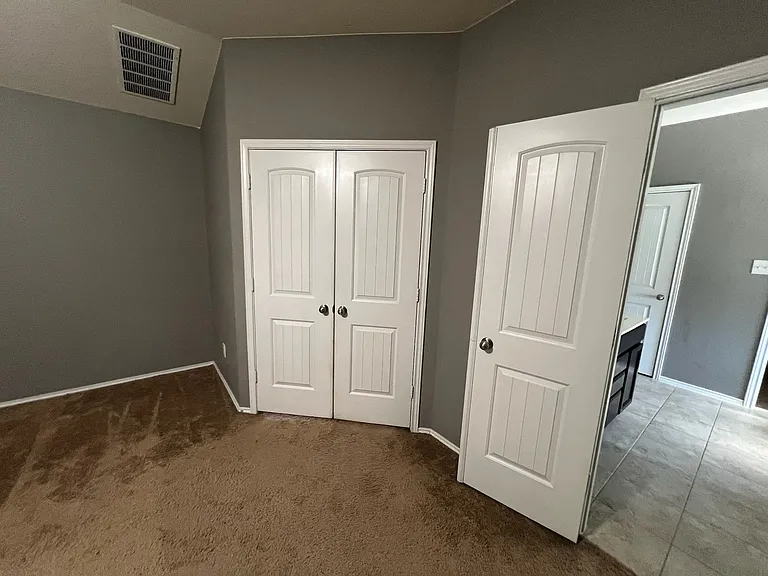 5561 Othello Dr — Photo 27