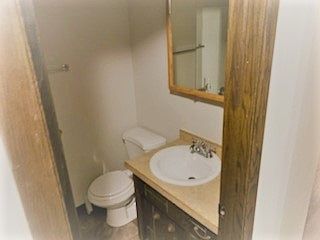 4th image of 613 2nd Ave E #2