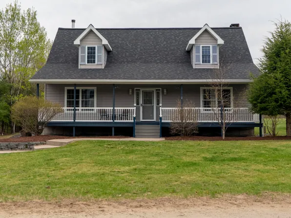 93 3rd Avenue, Hadley, NY 12835