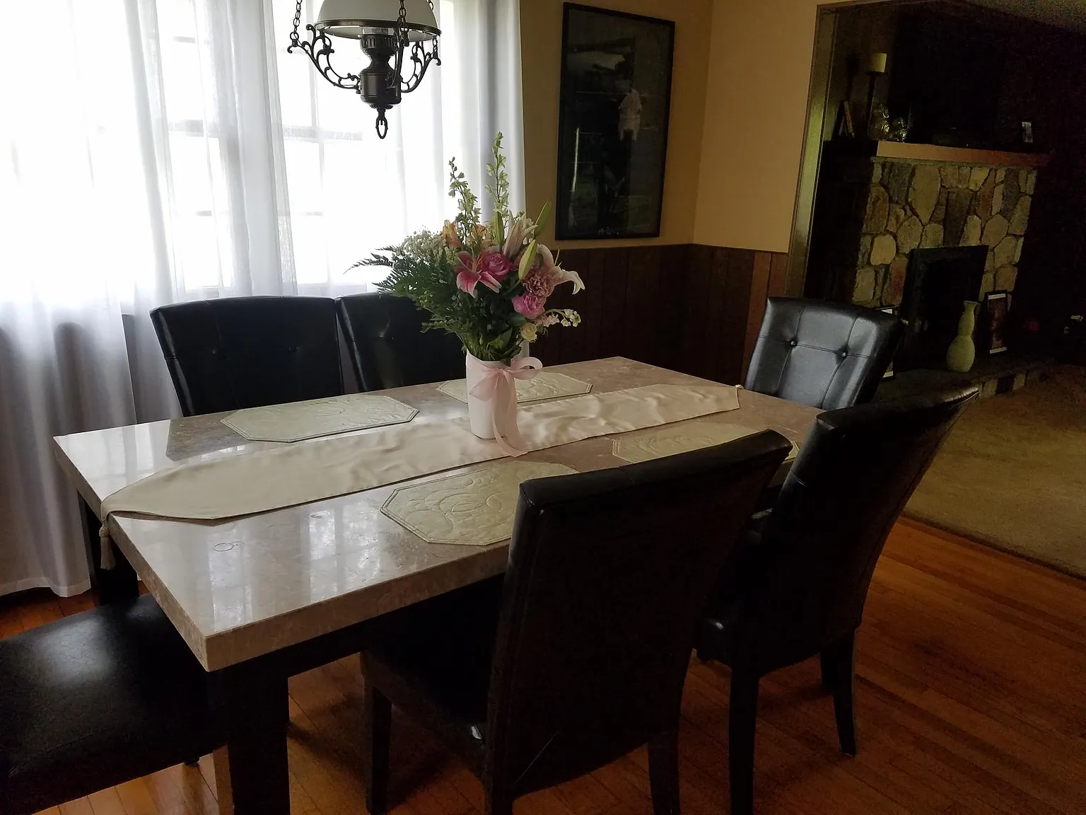 2 bed, 1300 sqft, $2,000 — Photo 2